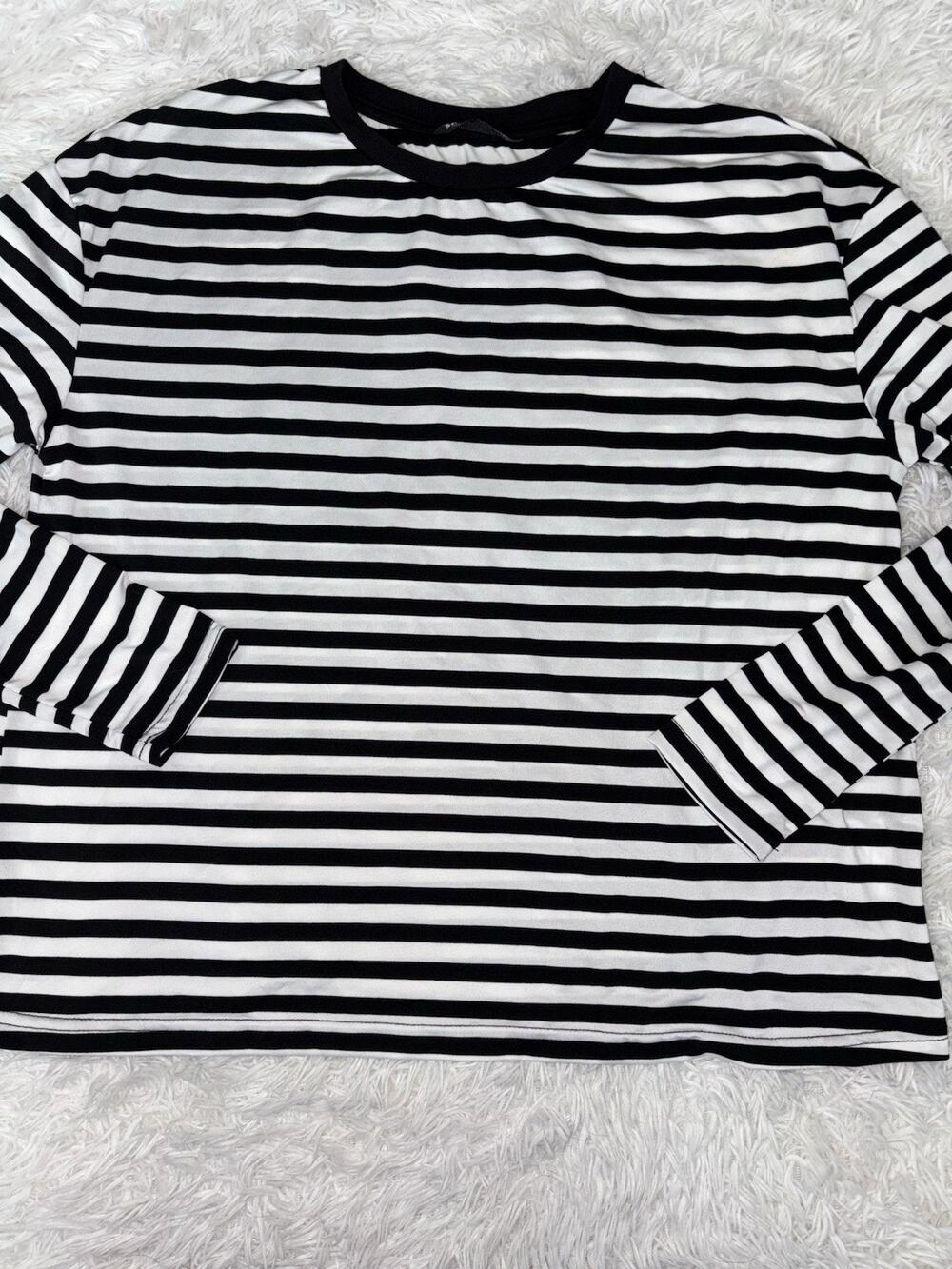 Shein Adult S Black & White Striped Long Sleeved Tee. Runs Big-great Material